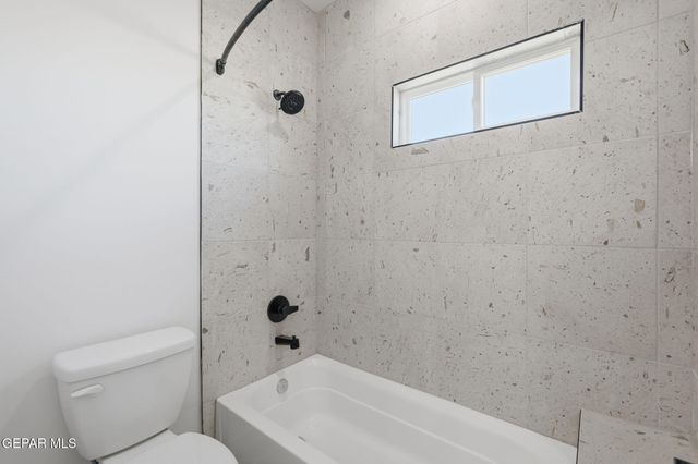 1192 Night Sky Street, El Paso, TX 79928