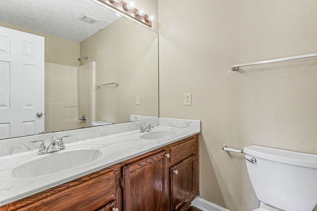 7303 Clearview Dr, Fairview, TN 37062