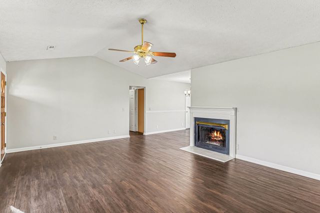 7303 Clearview Dr, Fairview, TN 37062