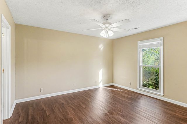 7303 Clearview Dr, Fairview, TN 37062