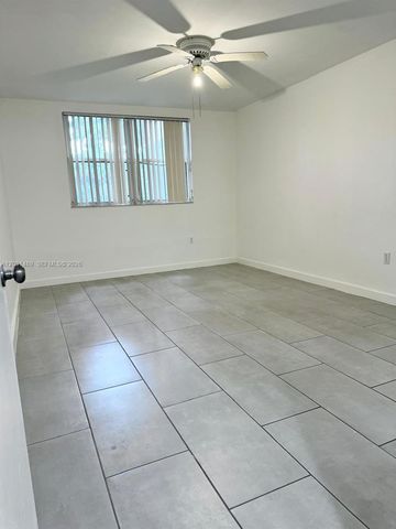 8333 Lake Dr 102, Doral, FL 33166