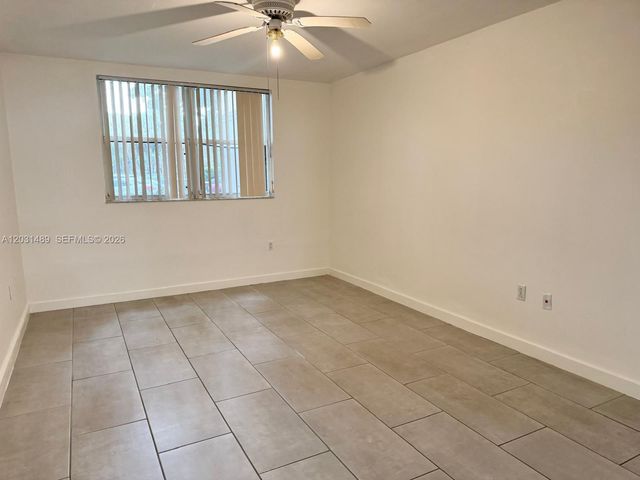 8333 Lake Dr 102, Doral, FL 33166