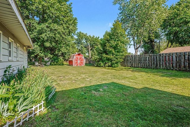 15 Church Street, Hartford, MI 49057