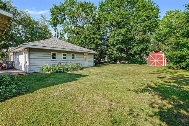 15 Church Street, Hartford, MI 49057