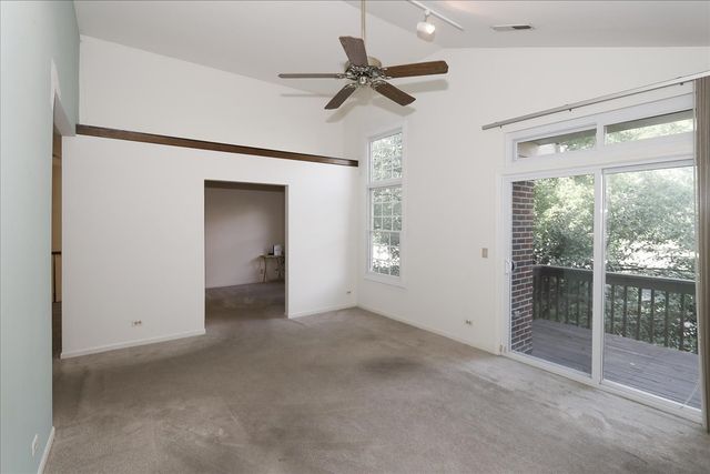 725 Deep Wood Court, Elk Grove Village, IL 60007