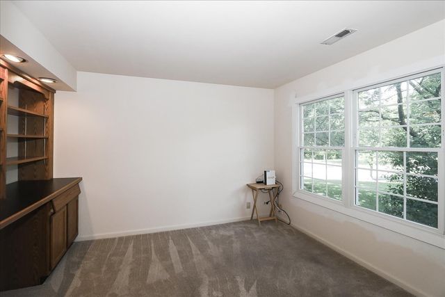 725 Deep Wood Court, Elk Grove Village, IL 60007