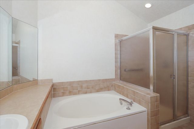 725 Deep Wood Court, Elk Grove Village, IL 60007
