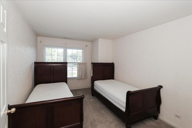 725 Deep Wood Court, Elk Grove Village, IL 60007