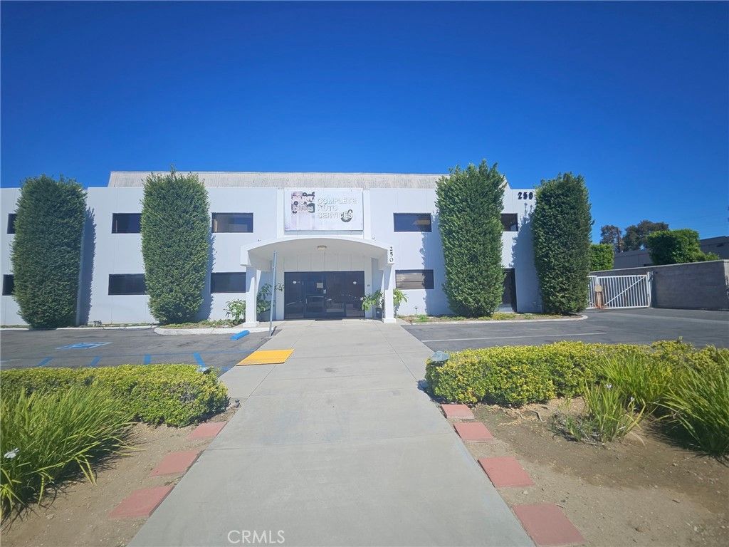 250 Briggs, Costa Mesa, CA 92626 — photo 2