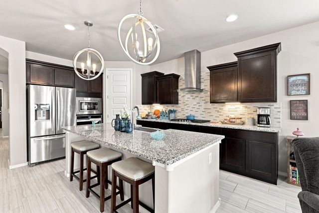 6329 Kestrel Drive NE, Rio Rancho, NM 87144