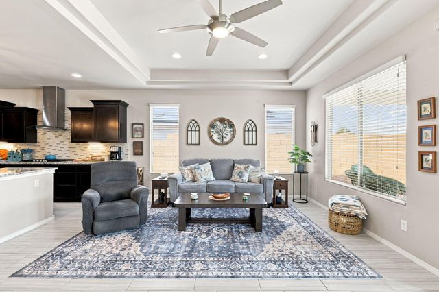 6329 Kestrel Drive NE, Rio Rancho, NM 87144