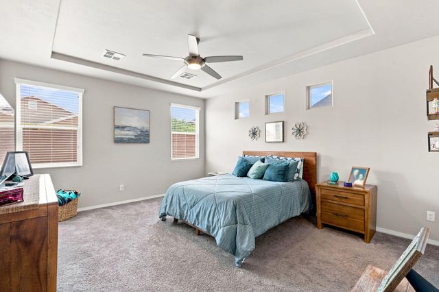 6329 Kestrel Drive NE, Rio Rancho, NM 87144