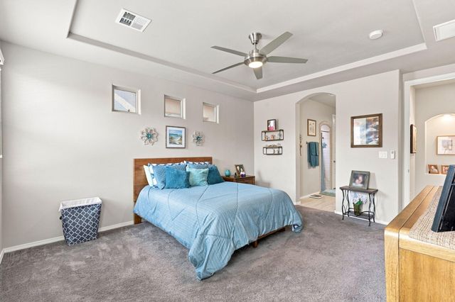 6329 Kestrel Drive NE, Rio Rancho, NM 87144