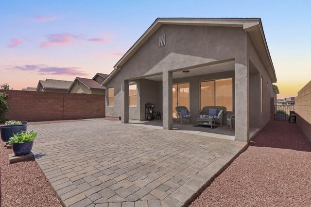 6329 Kestrel Drive NE, Rio Rancho, NM 87144