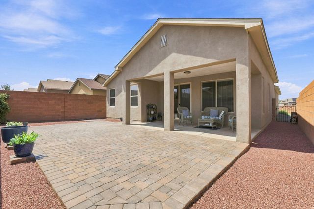 6329 Kestrel Drive NE, Rio Rancho, NM 87144