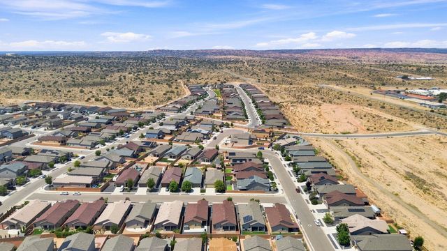 6329 Kestrel Drive NE, Rio Rancho, NM 87144