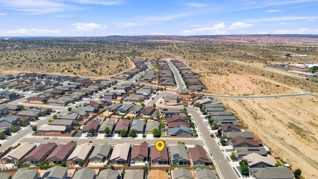 6329 Kestrel Drive NE, Rio Rancho, NM 87144