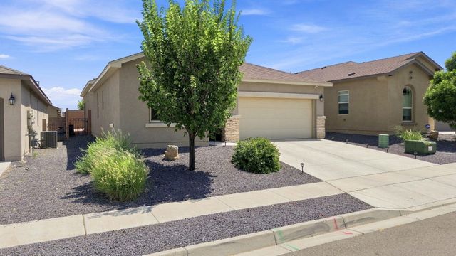 6329 Kestrel Drive NE, Rio Rancho, NM 87144