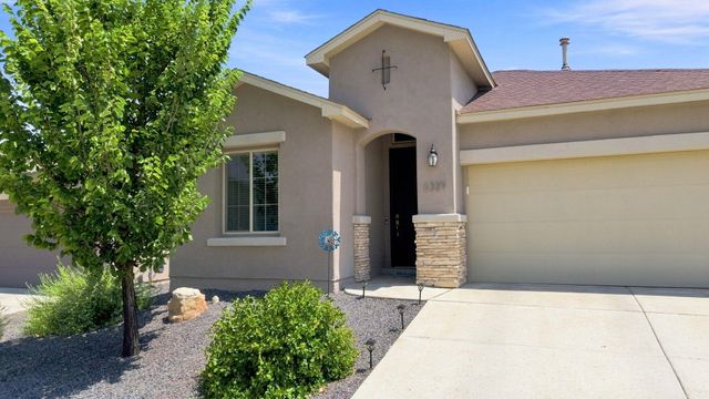 6329 Kestrel Drive NE, Rio Rancho, NM 87144
