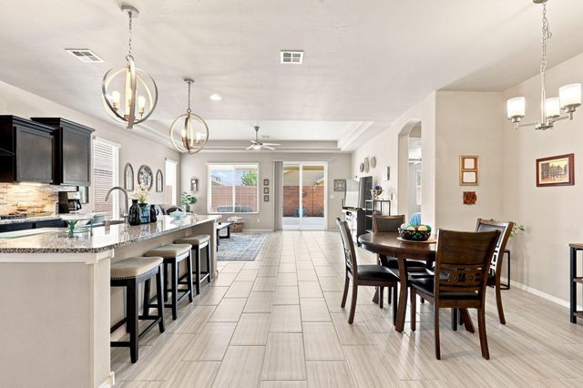 6329 Kestrel Drive NE, Rio Rancho, NM 87144