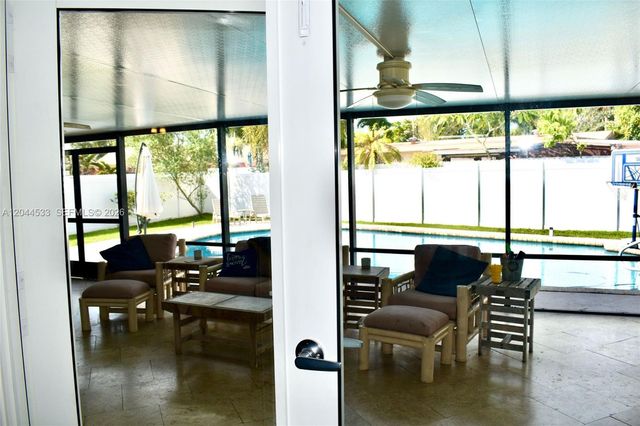 9820 NW 7th St 0, Pembroke Pines, FL 33024