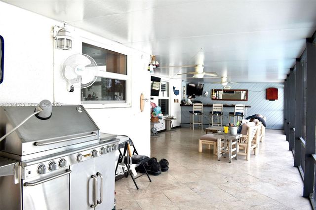 9820 NW 7th St 0, Pembroke Pines, FL 33024