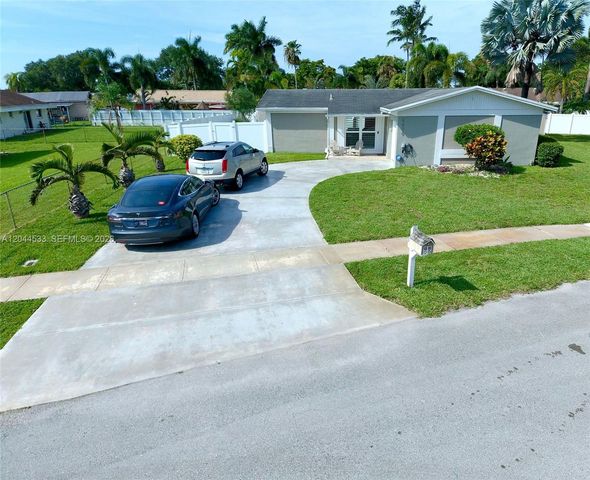 9820 NW 7th St 0, Pembroke Pines, FL 33024