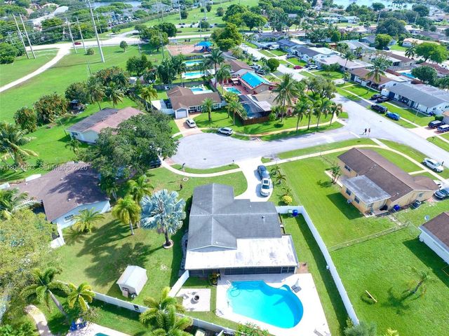9820 NW 7th St 0, Pembroke Pines, FL 33024