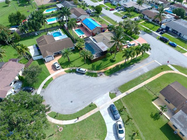 9820 NW 7th St 0, Pembroke Pines, FL 33024