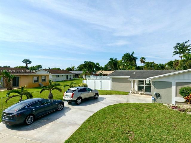 9820 NW 7th St 0, Pembroke Pines, FL 33024