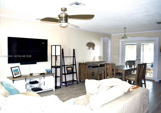 9820 NW 7th St 0, Pembroke Pines, FL 33024