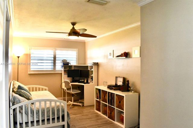 9820 NW 7th St 0, Pembroke Pines, FL 33024