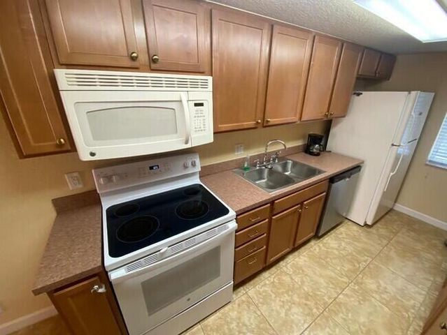 135 NW 5th Avenue 3, Delray Beach, FL 33444