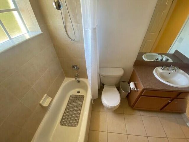 135 NW 5th Avenue 3, Delray Beach, FL 33444