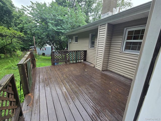 5 Beaverbrook Road, New Windsor, NY 12553