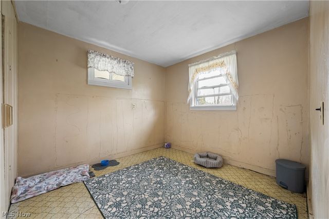 1726 Knox Boulevard, Akron, OH 44320