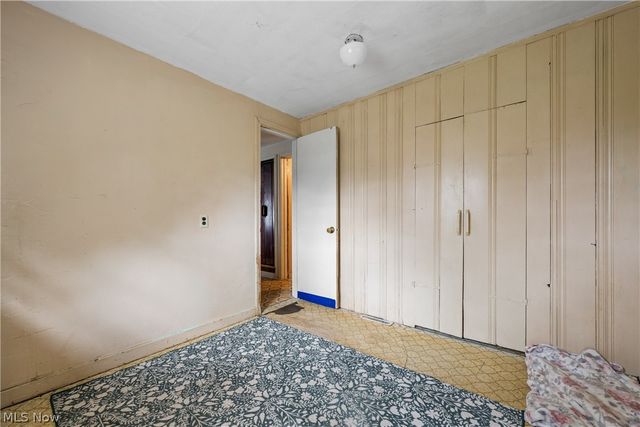 1726 Knox Boulevard, Akron, OH 44320