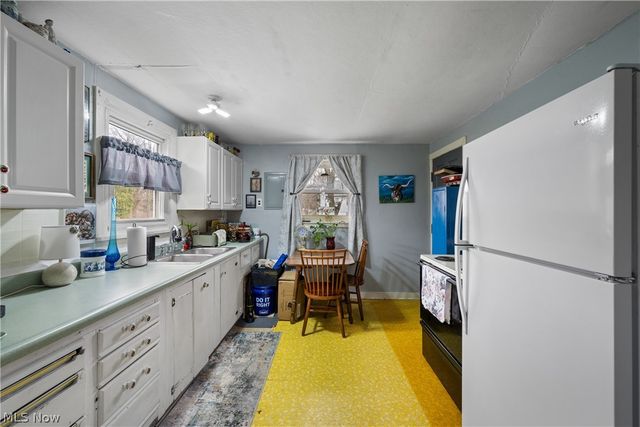 1726 Knox Boulevard, Akron, OH 44320