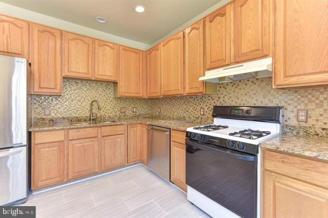 2454 SUGAR MILL WAY, Herndon, VA 20171