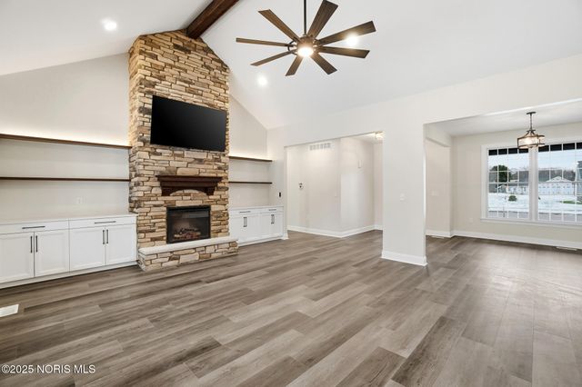 432 Linden Drive, Pemberville, OH 43450