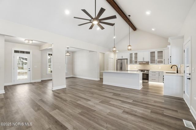 432 Linden Drive, Pemberville, OH 43450