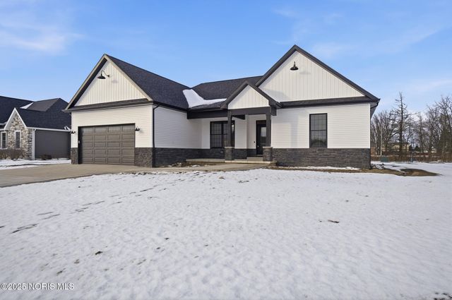 432 Linden Drive, Pemberville, OH 43450