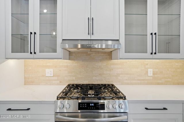 432 Linden Drive, Pemberville, OH 43450