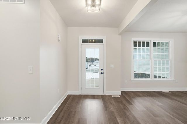 432 Linden Drive, Pemberville, OH 43450