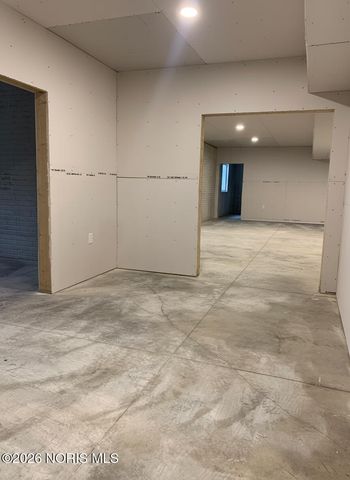 432 Linden Drive, Pemberville, OH 43450