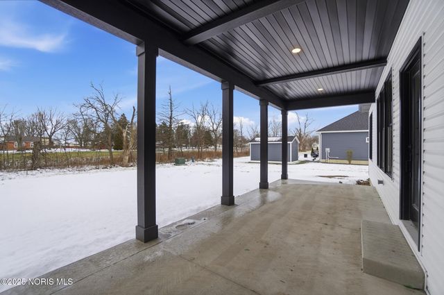 432 Linden Drive, Pemberville, OH 43450