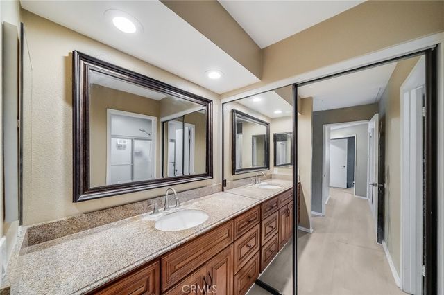 5722 E Stillwater 42, Orange, CA 92869