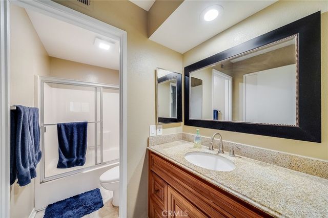 5722 E Stillwater 42, Orange, CA 92869