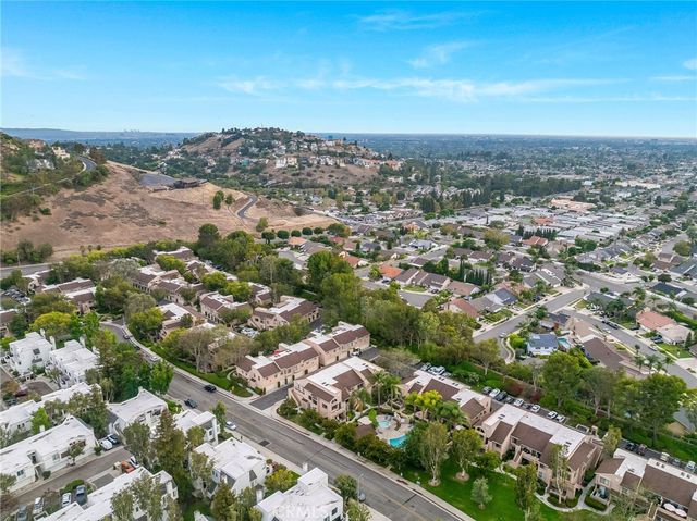 5722 E Stillwater 42, Orange, CA 92869