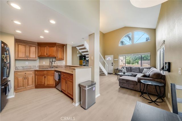 5722 E Stillwater 42, Orange, CA 92869